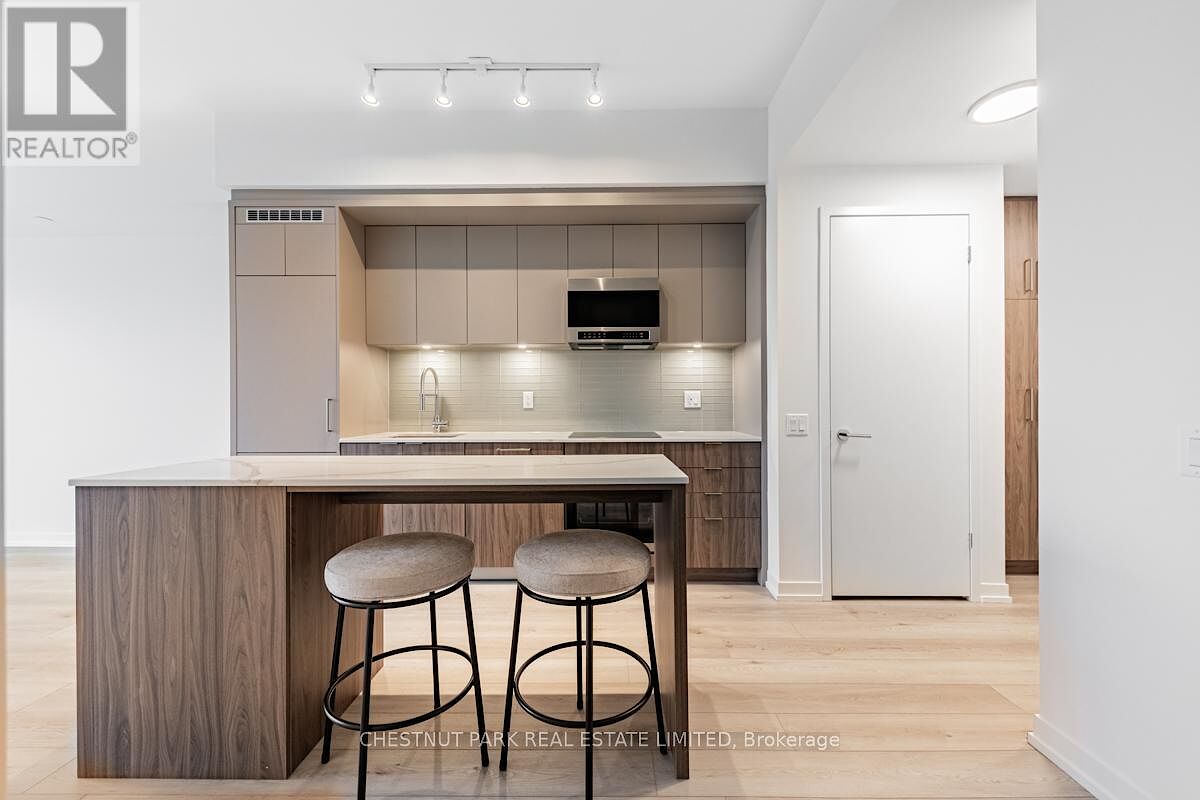 Toronto 2 bedrooms Apartment for rent. Property photo: 641870-1