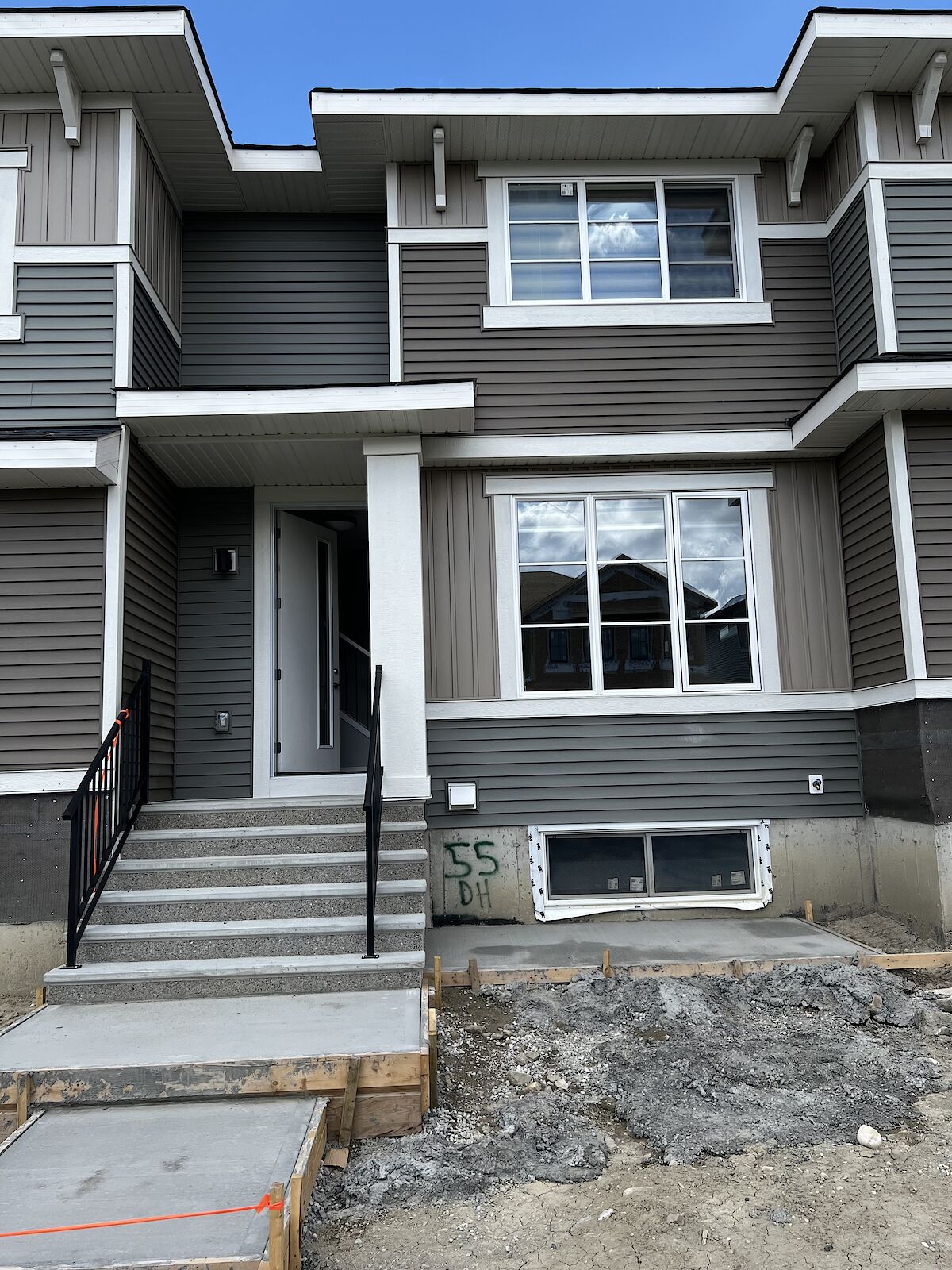 Airdrie 3 bedrooms Townhouse for rent. Property photo: 641891-1