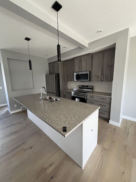 Airdrie 3 bedrooms Townhouse for rent. Property photo: 641891-3