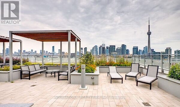 Toronto 3 bedrooms Apartment for rent. Property photo: 641900-2