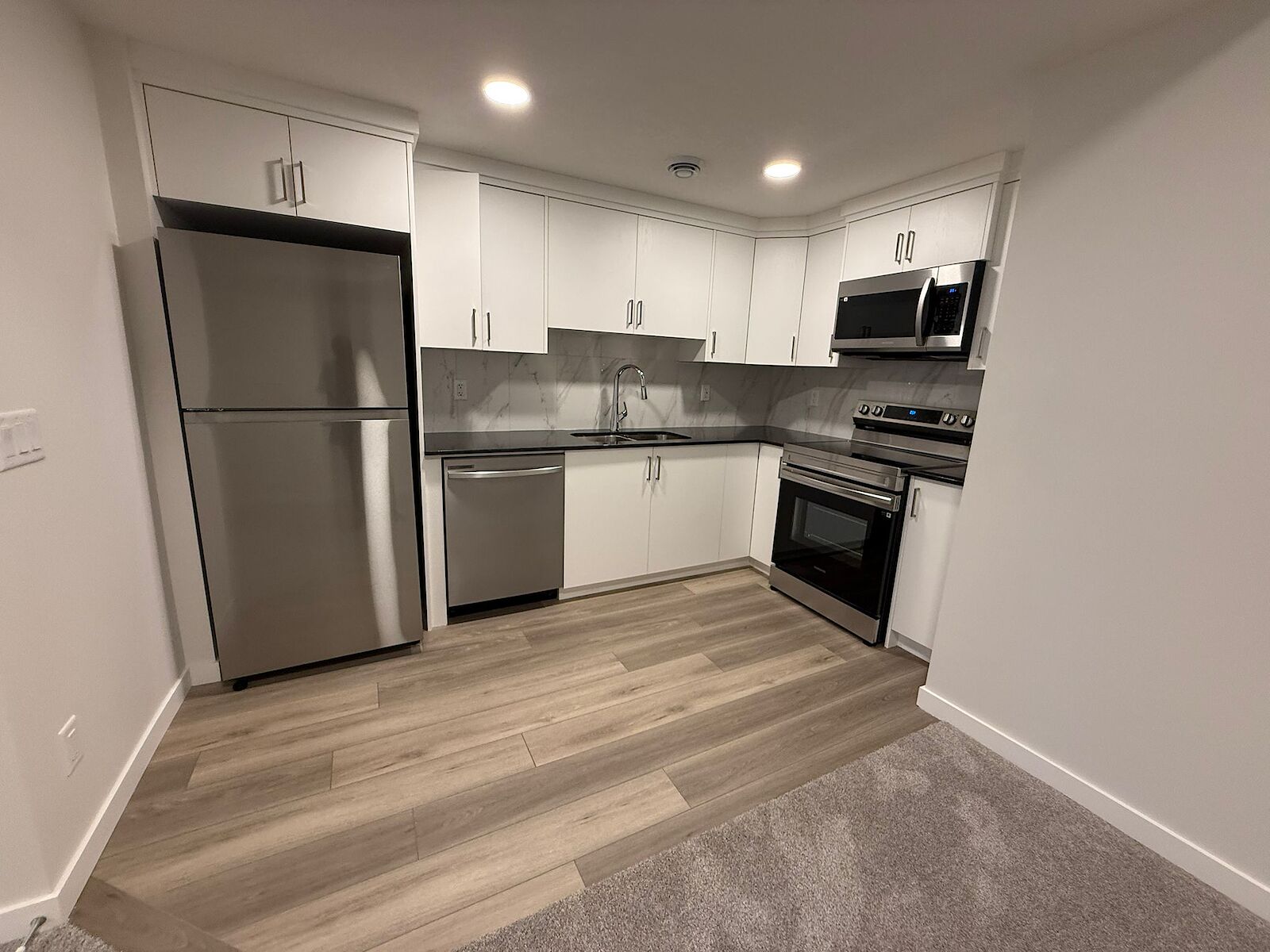 Calgary 1 bedroom Basement for rent. Property photo: 641909-1