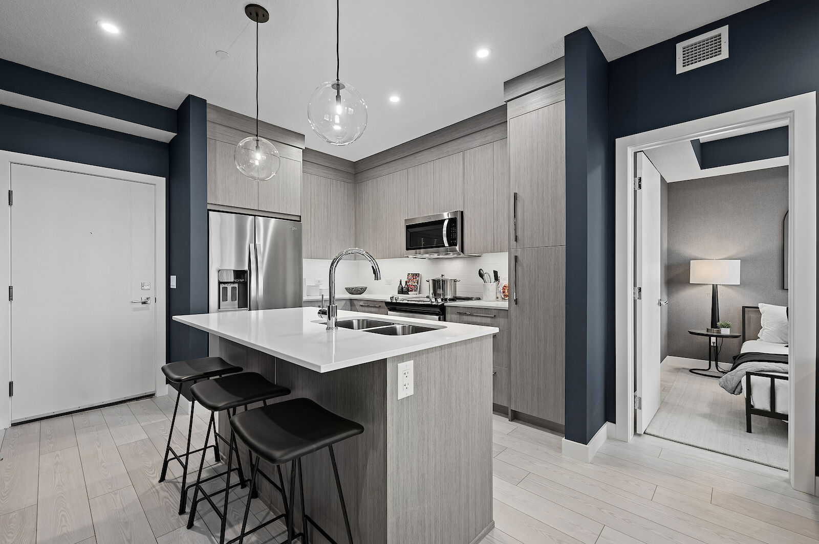 Calgary 2 bedrooms Apartment for rent. Property photo: 641959-1
