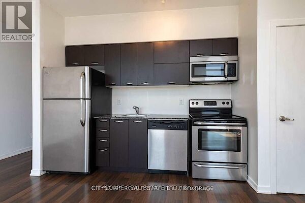 Toronto 2 bedrooms Apartment for rent. Property photo: 641972-3