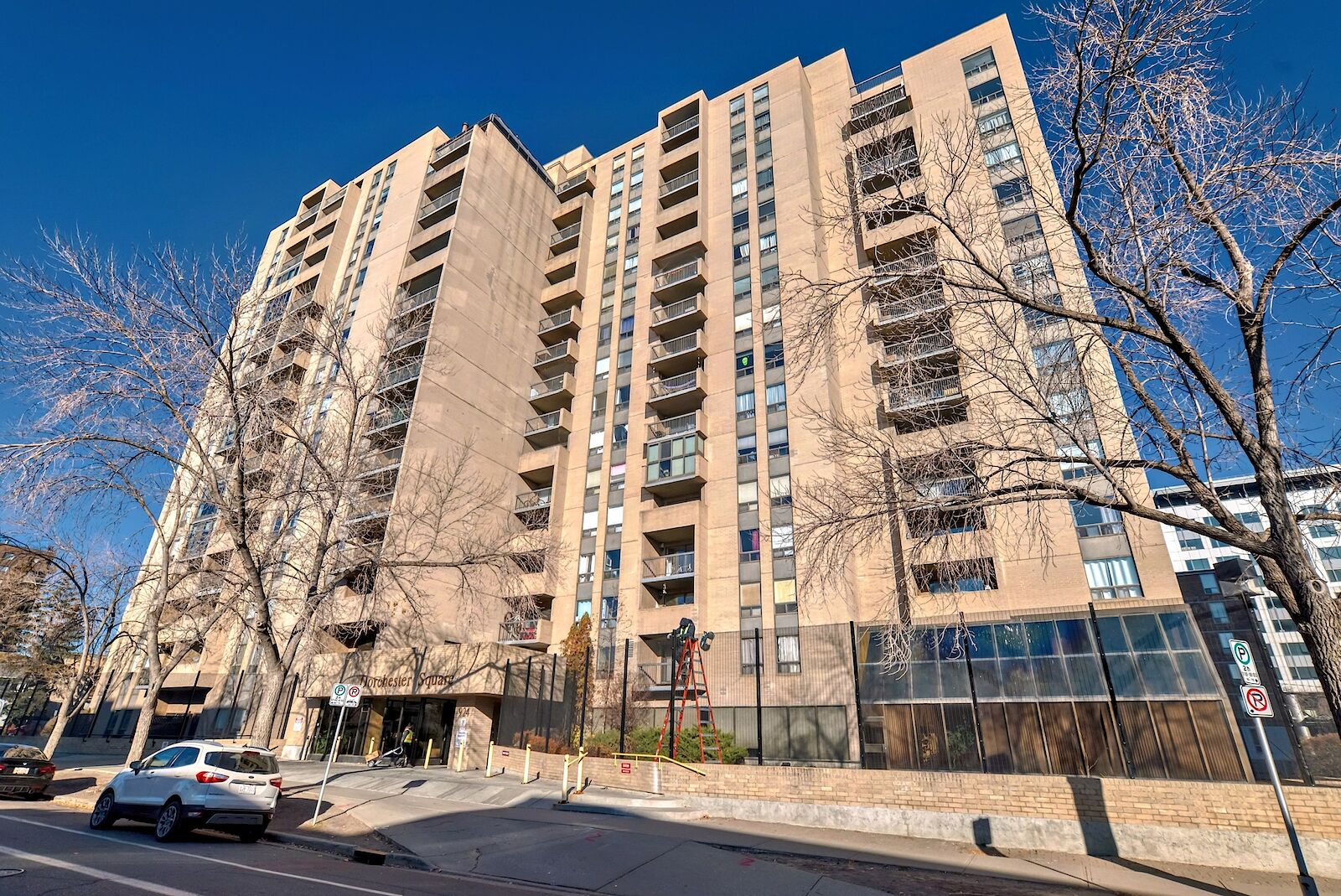 Calgary 2 bedrooms Condo Unit for rent. Property photo: 642095-1