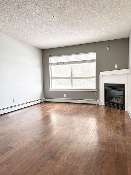Calgary 1 bedroom Condo Unit for rent. Property photo: 642123-3