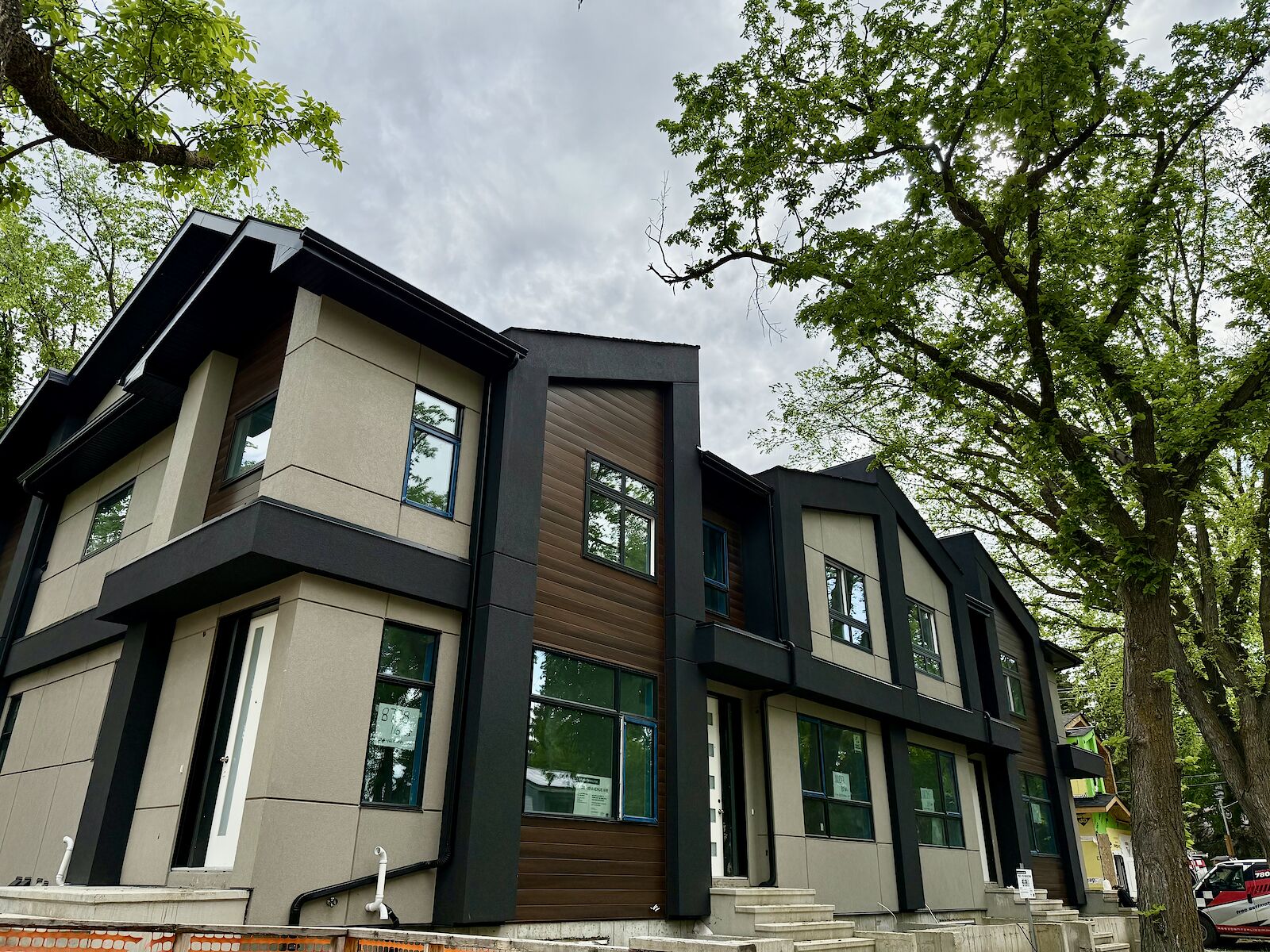 Edmonton 4 bedrooms Townhouse for rent. Property photo: 642150-1