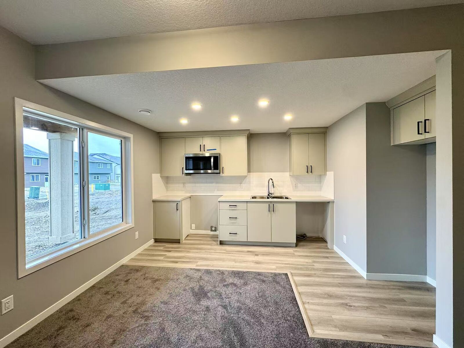 Calgary 1 bedroom Basement for rent. Property photo: 642247-1