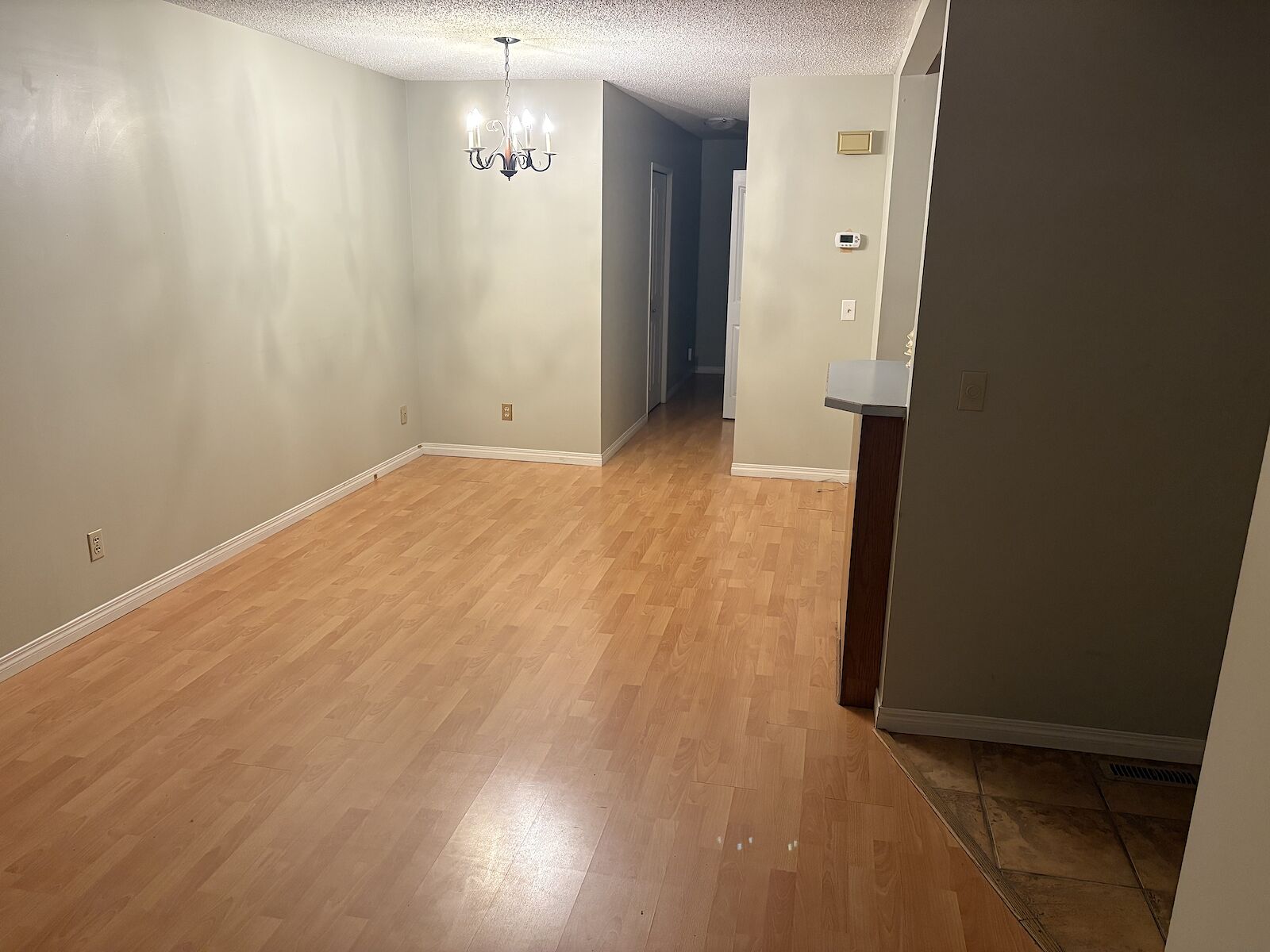 Calgary 2 bedrooms Condo Unit for rent. Property photo: 642280-1