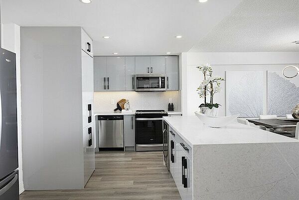 Toronto 2 bedrooms Apartment for rent. Property photo: 642365-2