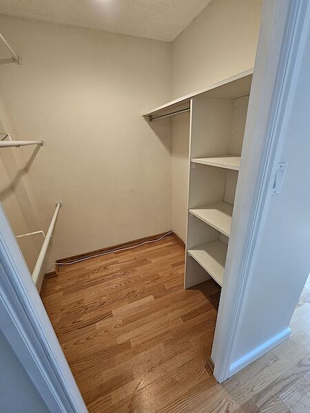 Calgary 2 bedrooms Condo Unit for rent. Property photo: 642431-3