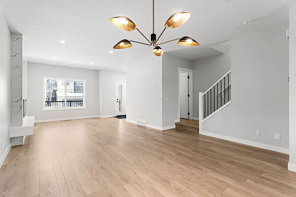 Calgary 3 bedrooms House for rent. Property photo: 642612-3