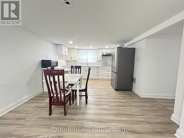 Toronto 3 bedrooms House for rent. Property photo: 642625-2