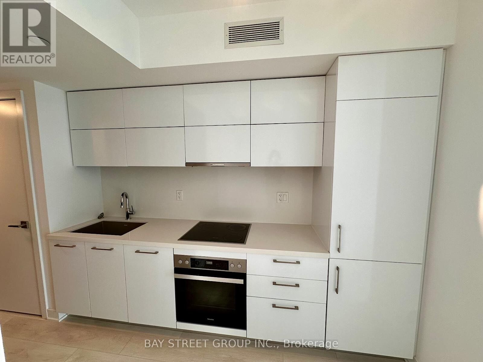 Toronto 2 bedrooms Apartment for rent. Property photo: 642634-1