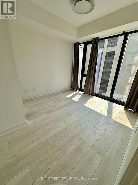 Toronto 2 bedrooms Apartment for rent. Property photo: 642634-2