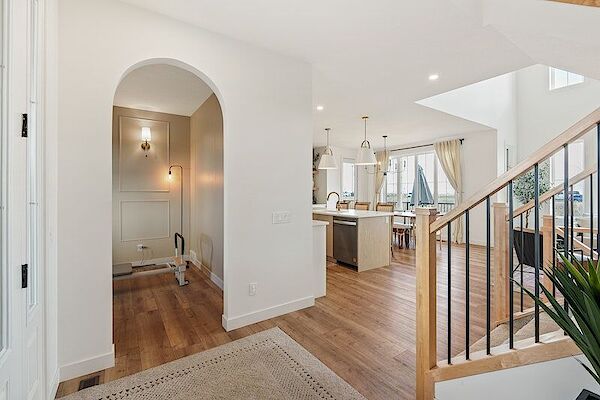 Okotoks 3 + Den bedrooms House for rent. Property photo: 642706-2