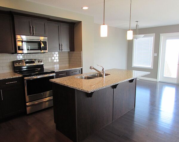 Leduc 3 bedrooms Duplex for rent. Property photo: 642829-3