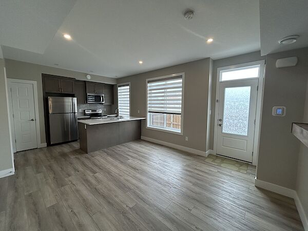 Edmonton 1 bedroom Townhouse for rent. Property photo: 642830-2