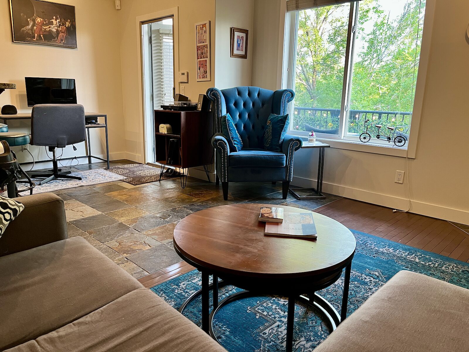 Calgary 2 bedrooms Townhouse for rent. Property photo: 642914-1
