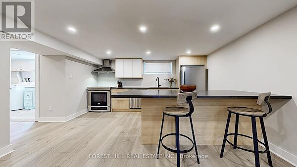 large+island+to+work+or+dine Toronto 1 bedroom Apartment for rent. Property photo: 642948-2