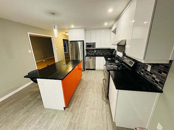 Ottawa 4 bedrooms House for rent. Property photo: 642972-3