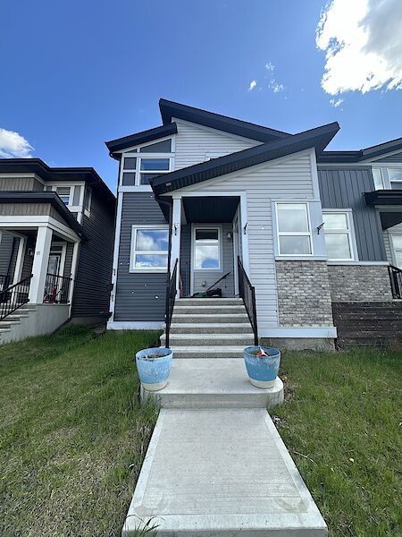 Calgary 3 bedrooms Duplex for rent. Property photo: 643098-2