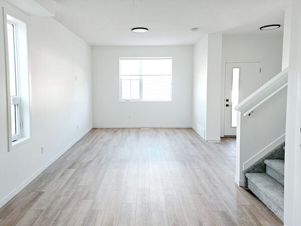 Edmonton 3 bedrooms Duplex for rent. Property photo: 643233-2