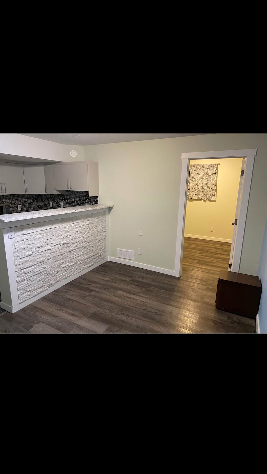 Calgary 1 bedroom Basement for rent. Property photo: 643242-1