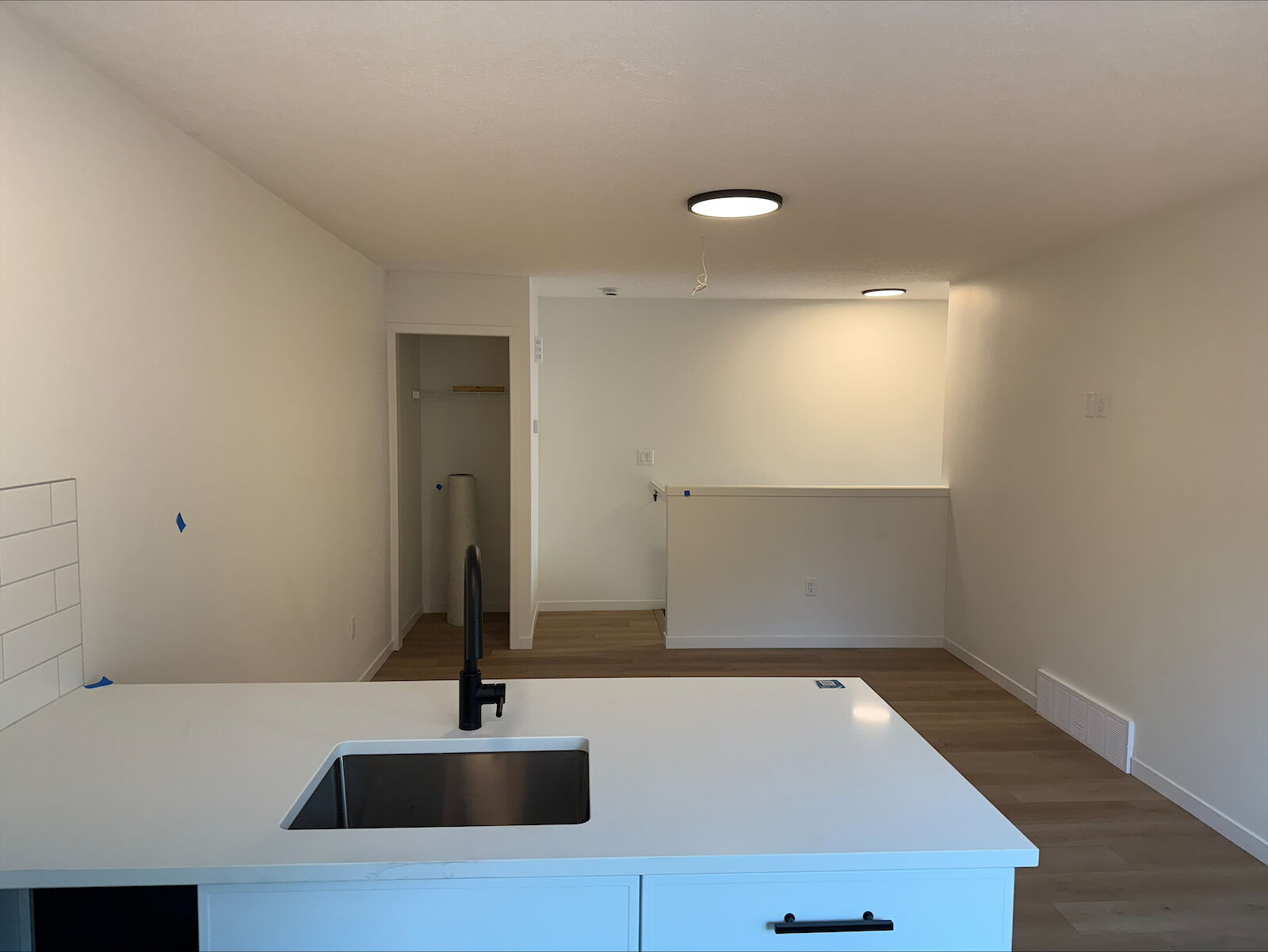 Edmonton 1 bedroom Basement for rent. Property photo: 643247-1