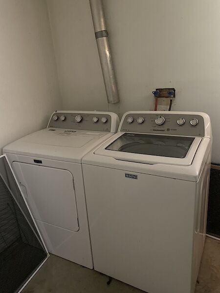 Calgary 3 bedrooms House for rent. Property photo: 643287-2