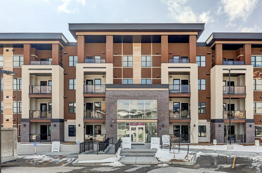 Calgary 2 bedrooms Condo Unit for rent. Property photo: 643293-1