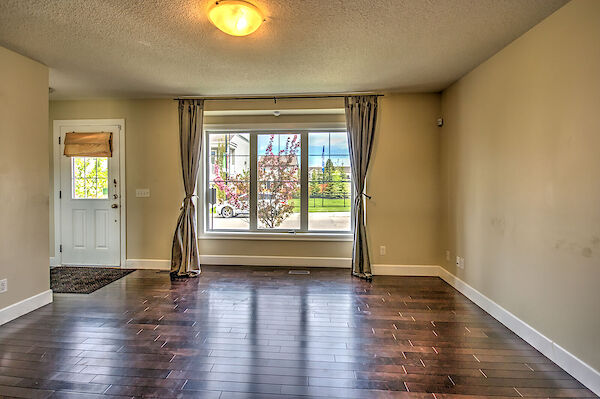 Airdrie 3 bedrooms Townhouse for rent. Property photo: 643495-3