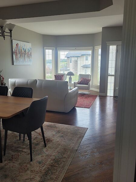Calgary 4 + Den bedrooms House for rent. Property photo: 643618-3