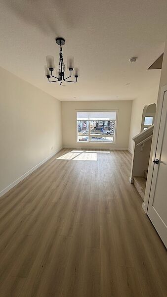 Saskatoon 3 bedrooms House for rent. Property photo: 643622-3
