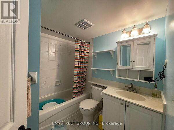 washroom Toronto 1 bedroom Apartment for rent. Property photo: 643665-3