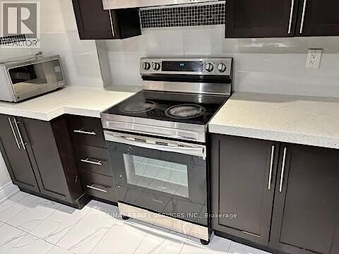 Brampton 2 bedrooms House for rent. Property photo: 643668-2