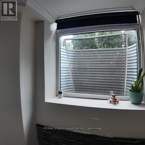 Brampton 2 bedrooms House for rent. Property photo: 643668-3