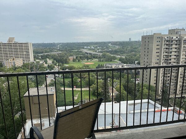 Edmonton 2 bedrooms Condo Unit for rent. Property photo: 643704-2