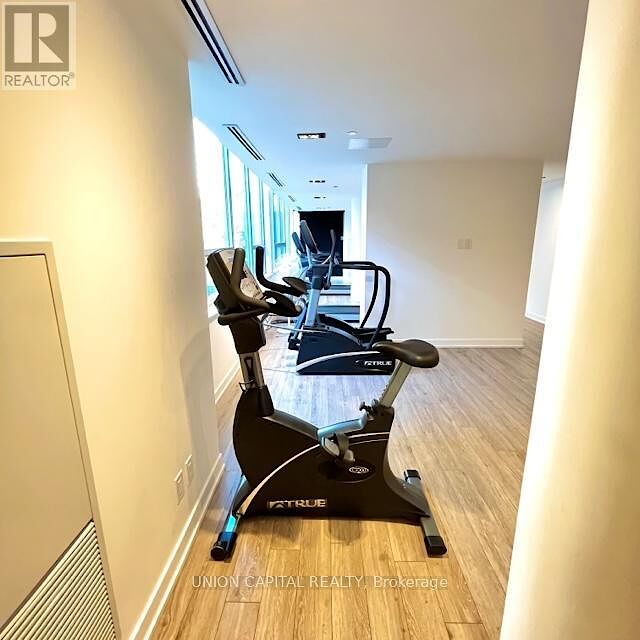 Toronto 2 bedrooms Apartment for rent. Property photo: 643762-1