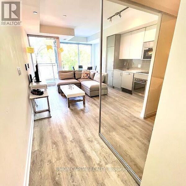 Toronto 2 bedrooms Apartment for rent. Property photo: 643762-3
