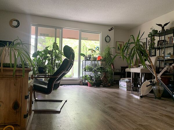 Calgary 2 bedrooms Room For Rent for rent. Property photo: 643771-3