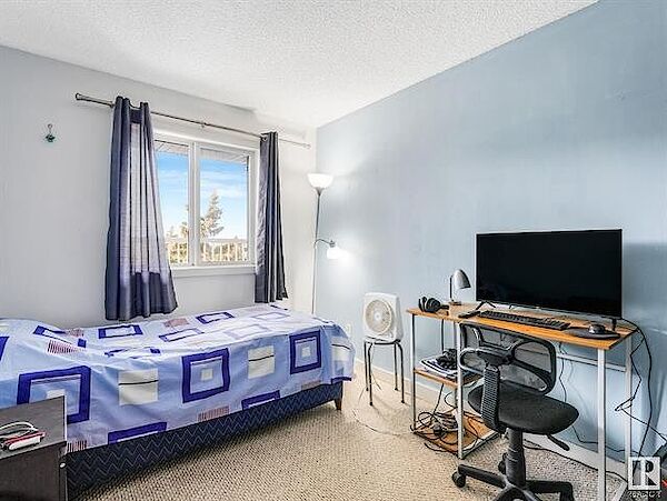 Edmonton 3 + Den bedrooms Condo Unit for rent. Property photo: 643793-3