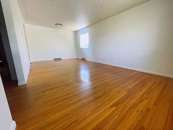 Calgary 2 bedrooms Main Floor for rent. Property photo: 643796-3