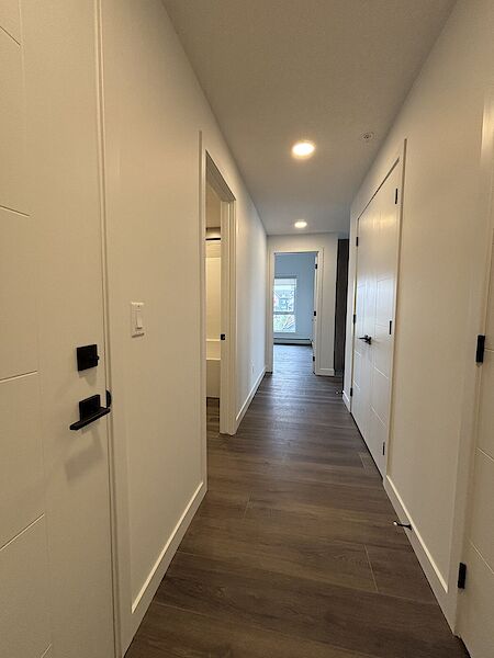 Calgary 2 bedrooms Condo Unit for rent. Property photo: 644024-2
