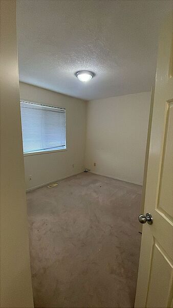 Calgary 3 bedrooms House for rent. Property photo: 644049-2