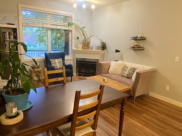 Calgary 2 bedrooms Condo Unit for rent. Property photo: 644142-3