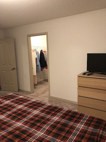 Calgary 3 + Den bedrooms Main Floor for rent. Property photo: 644169-3