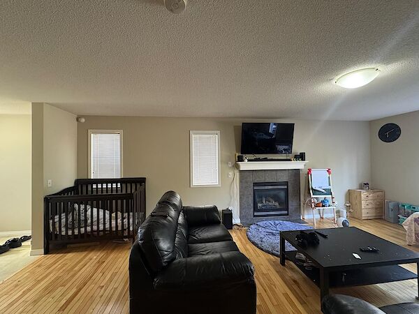 Calgary 3 bedrooms Main Floor for rent. Property photo: 644281-3