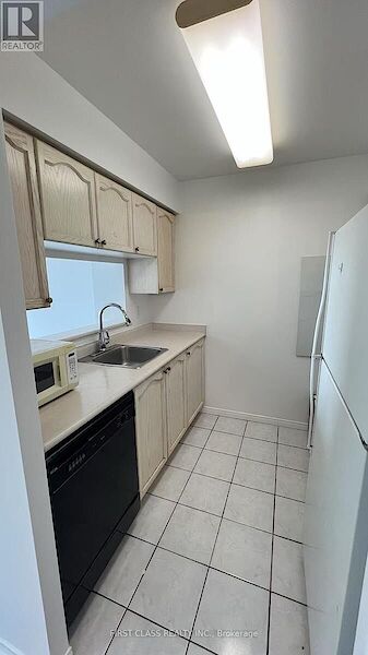 Toronto 1 bedroom Apartment for rent. Property photo: 644372-3