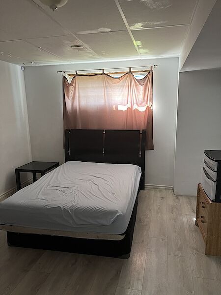 Calgary 3 bedrooms Room For Rent for rent. Property photo: 644481-2