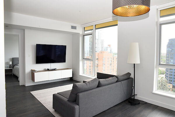 Calgary 2 + Den bedrooms Condo Unit for rent. Property photo: 644506-2